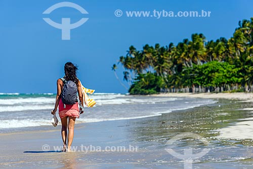  Woman - Bainema Beach waterfront  - Cairu city - Bahia state (BA) - Brazil