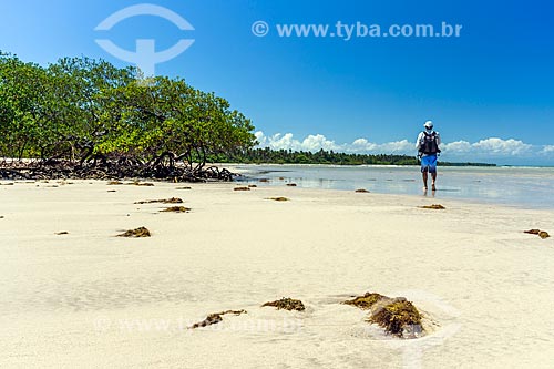  View of the Encanto Beach waterfront  - Cairu city - Bahia state (BA) - Brazil