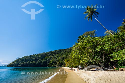  View of the Abraaozinho Beach waterfront  - Angra dos Reis city - Rio de Janeiro state (RJ) - Brazil