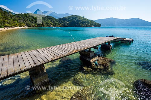  View of pier of the Abraaozinho Beach waterfront  - Angra dos Reis city - Rio de Janeiro state (RJ) - Brazil