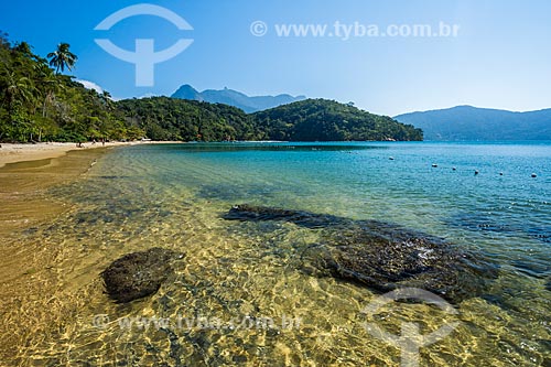  View of the Abraaozinho Beach waterfront  - Angra dos Reis city - Rio de Janeiro state (RJ) - Brazil