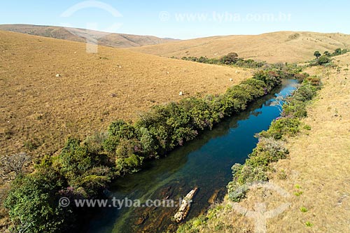  Drone view of Sao Francisco River in the upper part of the Serra da Canastra  - Sao Roque de Minas city - Minas Gerais state (MG) - Brazil
