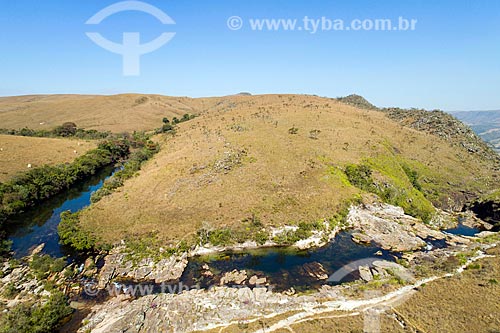  Drone view of Sao Francisco River in the upper part of the Serra da Canastra  - Sao Roque de Minas city - Minas Gerais state (MG) - Brazil