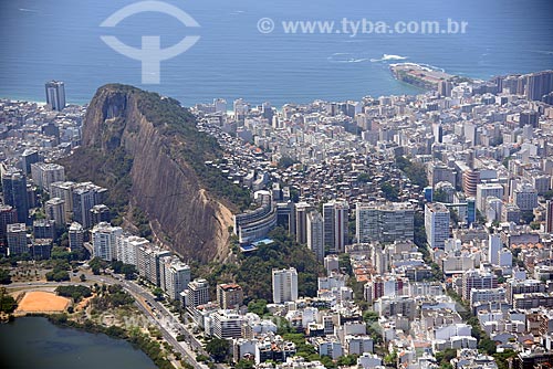  Aerial photo of the Cantagalo Hill with the Copacabana neighborhood  - Rio de Janeiro city - Rio de Janeiro state (RJ) - Brazil