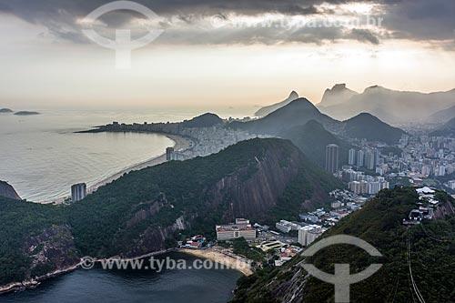  View of the Babilonia Mountain (Babylon Mountain) and the Vermelha Beach (Red Beach) from Sugarloaf during the sunset with the Copacabana Beach in the background  - Rio de Janeiro city - Rio de Janeiro state (RJ) - Brazil