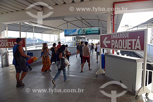  Embarkment of passengers - barge that makes crossing between Rio de Janeiro and Paqueta Island  - Rio de Janeiro city - Rio de Janeiro state (RJ) - Brazil