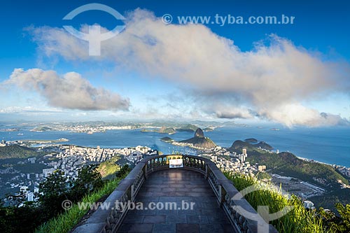  View of the Sugarloaf from the Christ the Redeemer mirante  - Rio de Janeiro city - Rio de Janeiro state (RJ) - Brazil