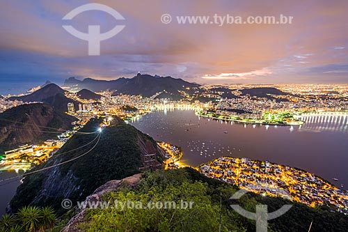  View of Urca neighborhood with the Flamengo Landfill in the background from Sugarloaf during the nightfall  - Rio de Janeiro city - Rio de Janeiro state (RJ) - Brazil