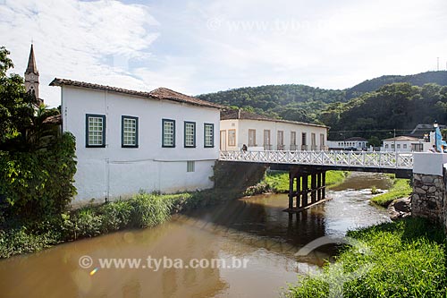  View of snippet of the Vermelho River (Red River) and Cora Coralina House Museum - house where lived the writer Cora Coralina - Goias city  - Goias city - Goias state (GO) - Brazil