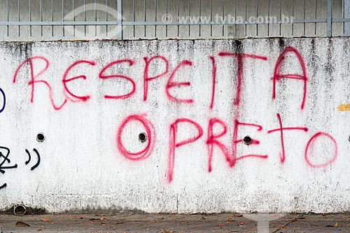  Detail of protest messages to remember 1 month for the murder of councilwoman Marielle Franco - John Paul I Street - where she got shot dead on March 14, 2018  - Rio de Janeiro city - Rio de Janeiro state (RJ) - Brazil