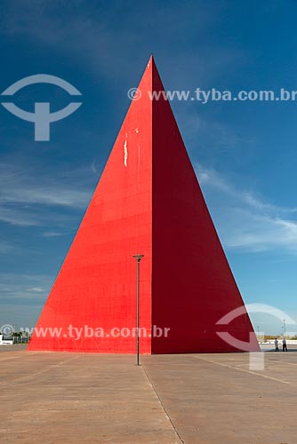  View of the Monument to Human Rights (2006) - part of the Oscar Niemeyer Cultural Center  - Goiania city - Goias state (GO) - Brazil