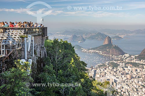  View of the Sugarloaf from Christ the Redeemer mirante  - Rio de Janeiro city - Rio de Janeiro state (RJ) - Brazil