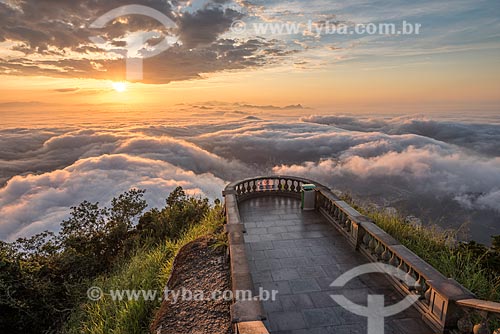  View of the dawn from the Christ the Redeemer mirante  - Rio de Janeiro city - Rio de Janeiro state (RJ) - Brazil