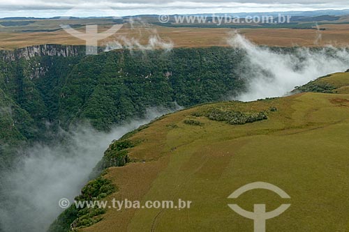  Aerial photo of the Montenegro Canyon  - Sao Jose dos Ausentes city - Rio Grande do Sul state (RS) - Brazil