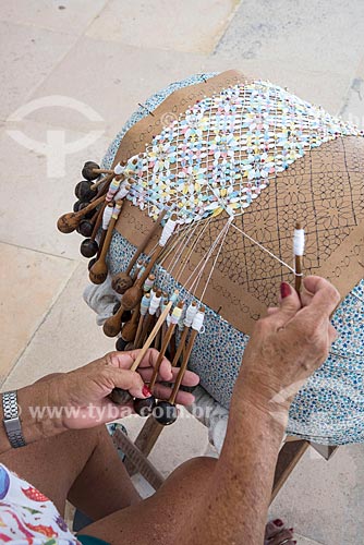  Detail of woman weaving inside of the Luiza Tavora Lacemakers Center  - Aquiraz city - Ceara state (CE) - Brazil