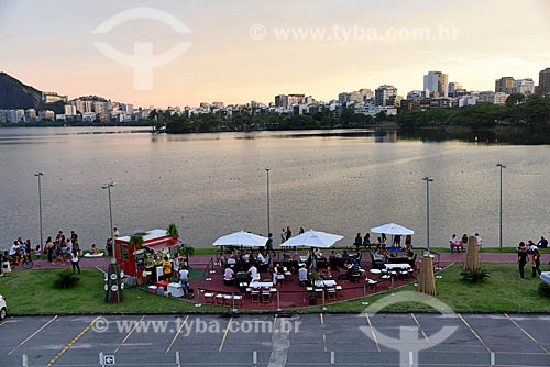  View of the Rodrigo de Freitas Lagoon waterfront during the sunset  - Rio de Janeiro city - Rio de Janeiro state (RJ) - Brazil