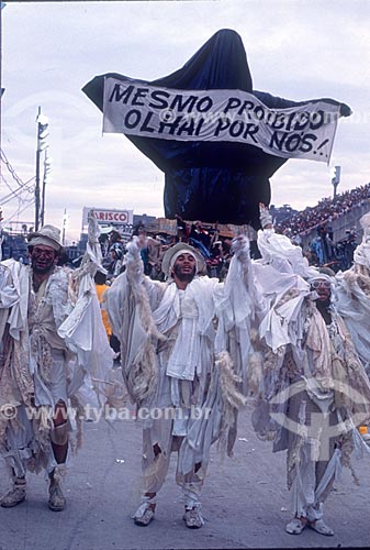  Parade of Gremio Recreativo Escola de Samba Beija-Flor Samba School - Christ the Redeemer covered with the inscription: even forbidden look for us! - Plot in 1989 - Rats and Vultures, Drop My Fantasy  - Rio de Janeiro city - Rio de Janeiro state (RJ) - Brazil