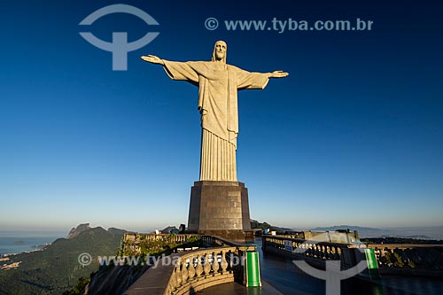  Statue of Christ the Redeemer during the dawn  - Rio de Janeiro city - Rio de Janeiro state (RJ) - Brazil