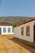 Colonial houses and streets with original pavement - Tiradentes city - Minas Gerais state (MG) - Brazil