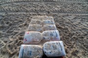 Ladder made with sandbags - Copacabana Beach - Rio de Janeiro city - Rio de Janeiro state (RJ) - Brazil