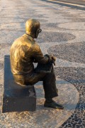 Detail of the statue of the poet Carlos Drummond de Andrade on Copacabana Beach - Rio de Janeiro city - Rio de Janeiro state (RJ) - Brazil