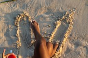 Detail of a woman leg on Copacabana Beach - Rio de Janeiro city - Rio de Janeiro state (RJ) - Brazil