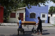 Funeral procession on Amazonas Avenue - Parintins city - Amazonas state (AM) - Brazil