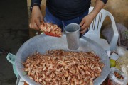 Sale of salted shrimp - Parintins city - Amazonas state (AM) - Brazil