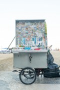 Trailer used to sell souvenirs on Copacabana Beach - Rio de Janeiro city - Rio de Janeiro state (RJ) - Brazil