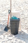 Garbage disposal bin on Copacabana Beach - Rio de Janeiro city - Rio de Janeiro state (RJ) - Brazil