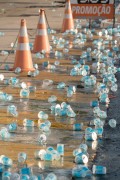 Plastic cups scattered on the floor after the Rio de Janeiro Half Marathon - Atlantica Avenue - Rio de Janeiro city - Rio de Janeiro state (RJ) - Brazil