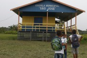 Children from the Sao Jose Costa do Arco Community going to rural school - Parintins city - Amazonas state (AM) - Brazil