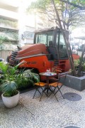 Machinery for applying asphalt on Rainha Elizabeth Avenue - Rio de Janeiro city - Rio de Janeiro state (RJ) - Brazil