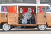 Kombi transporting cotton candy on Atlantica Avenue - Rio de Janeiro city - Rio de Janeiro state (RJ) - Brazil