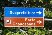 Sign on Atlantica Avenue - Rio de Janeiro city - Rio de Janeiro state (RJ) - Brazil