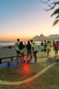 People on scooters watching the sunset from Arpoador - Rio de Janeiro city - Rio de Janeiro state (RJ) - Brazil