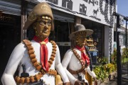 Statue of cangaceiros near a street market in Tambau - Joao Pessoa city - Paraiba state (PB) - Brazil