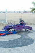 Sun lounger and sun umbrella on the Copacabana Beach boardwalk - Rio de Janeiro city - Rio de Janeiro state (RJ) - Brazil