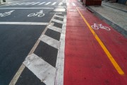 Signage on the asphalt of the cycle path - Rio de Janeiro city - Rio de Janeiro state (RJ) - Brazil