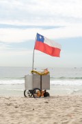 Cart selling caipirinha and drinks with the Chilean flag - Copacabana Beach - Rio de Janeiro city - Rio de Janeiro state (RJ) - Brazil