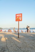 Hamburger sale sign on Copacabana Beach - Rio de Janeiro city - Rio de Janeiro state (RJ) - Brazil