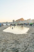 Bathers in a natural pool - Copacabana Beach - Rio de Janeiro city - Rio de Janeiro state (RJ) - Brazil