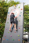 Child on climbing wall for Rio de Janeiro Fire Department training - Rio de Janeiro city - Rio de Janeiro state (RJ) - Brazil