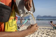 Mate tea sale - considered Cultural and Intangible Heritage of the Rio de Janeiro city - Ipanema Beach  - Rio de Janeiro city - Rio de Janeiro state (RJ) - Brazil