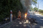 Worker maintaining the Santa Teresa Tram tracks - Rio de Janeiro city - Rio de Janeiro state (RJ) - Brazil