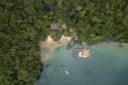 Picture taken with drone of private property at Iguaçu Beach - Estrelas Cove - Angra dos Reis city - Rio de Janeiro state (RJ) - Brazil