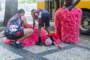 Bate-bolas (beats-ball) of Turma King lord during the original Reveler Contest - Cinelandia - Rio de Janeiro city - Rio de Janeiro state (RJ) - Brazil