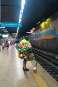 Bate-bolas (beats-ball) at the Cinelandia Metro station - Rio de Janeiro city - Rio de Janeiro state (RJ) - Brazil