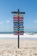 Rustic sign - Copacabana Beach - Rio de Janeiro city - Rio de Janeiro state (RJ) - Brazil