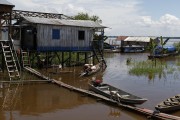 Stilt house on the banks of the Solimoes River - Careiro da Varzea city - Amazonas state (AM) - Brazil
